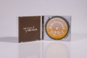 MuikCDs_Kaffeehausmusik_PiaBehrends1