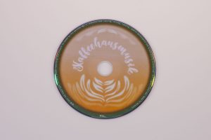 MuikCDs_Kaffeehausmusik_PiaBehrends4