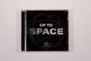 MuikCDs_UpToSpace_FelixGiltmann2