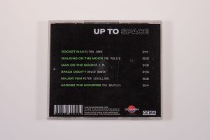 MuikCDs_UpToSpace_FelixGiltmann3